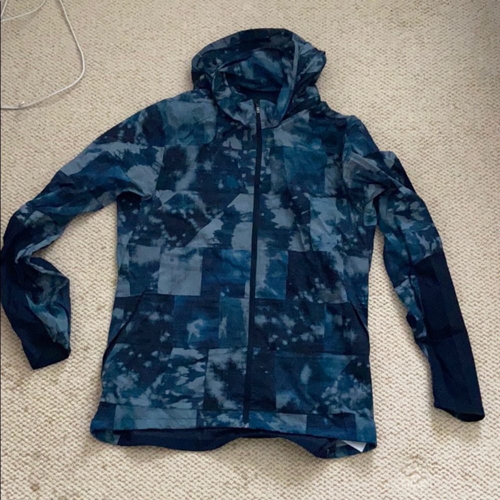 LULULEMON MENS RAIN JACKET / WINDBREAKER